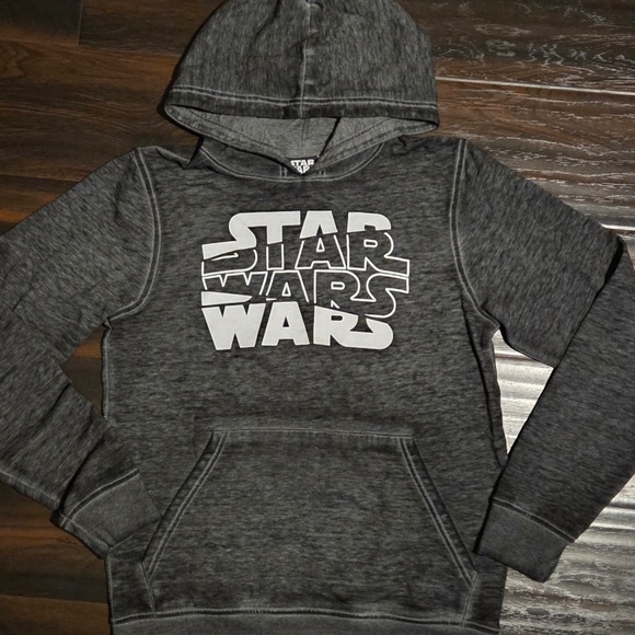 Star Wars Burn-out Hoodie printed with the "Star Wars" logo in size (XL 18/20) - Picture 1 of 5